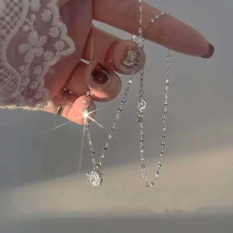 Silver Zircon Crystal Pearl Pendant Necklace Transparent Fishing Line 2024 Womens Exquisite Jewelry W241230