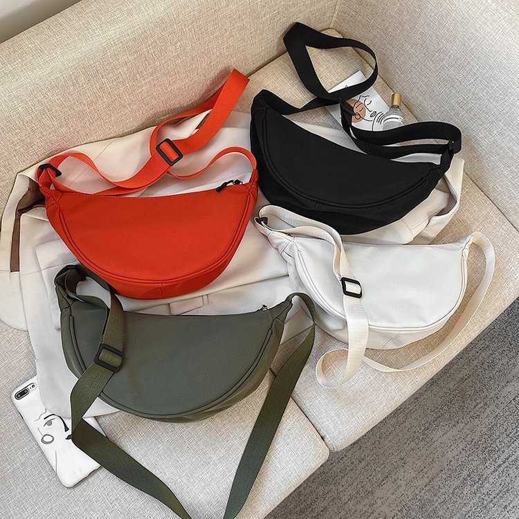 Nylon Crossbody Bag for Women 2024 New Trendy Dumpling Bag, Lightweight Small Shoulder Bag, Armpit Bag, Simple Single Shoulder Canvas Bag