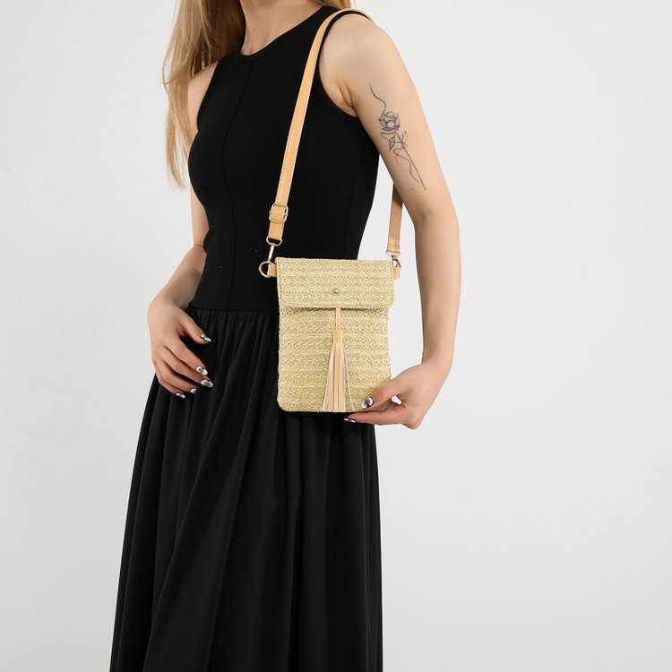 Straw Woven Bag Small Bag 2024 Trend Versatile Women's Small Bag Woven Small Square Bag New Tassel Phone Bag