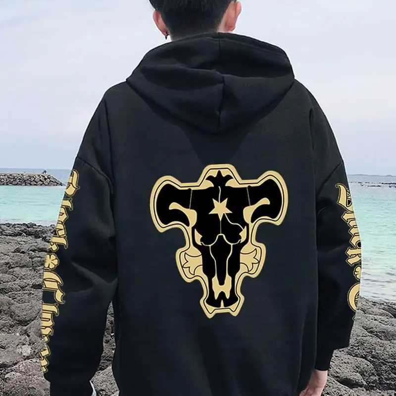 Black Clover Black Bulls Badge Hoodie Comfortable Long Sleeve Sweatshirt Mens Casual Over the Counter Streetwear W241230