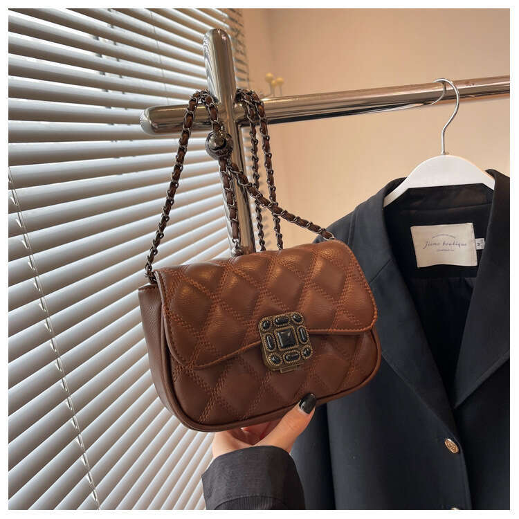 High Quality Fashionable For Women In Spring , New Trend Embroidered Diamond Grid Single Shoulder Diagonal Cross Bag