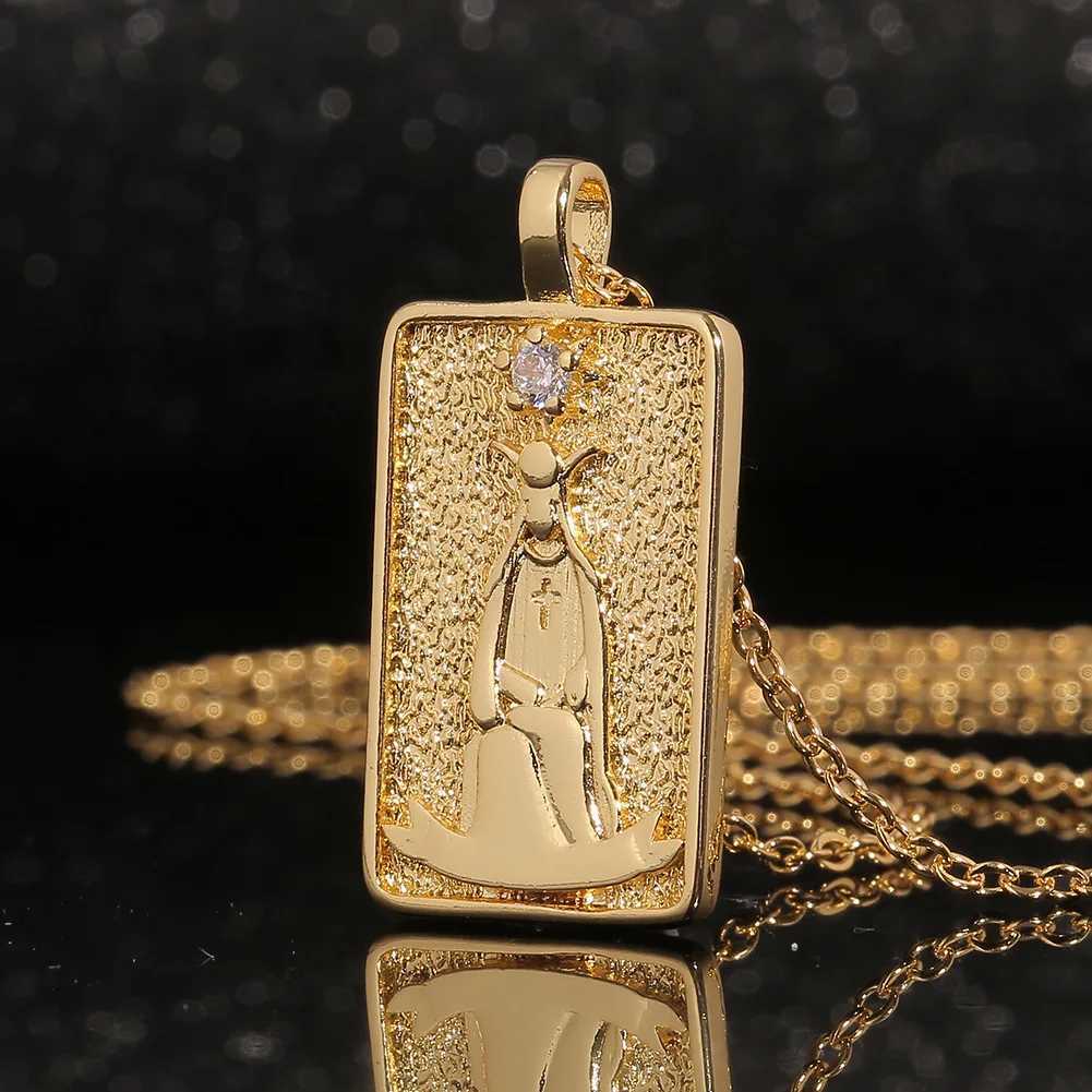 22 Style Classic Tarot Card Pendant Necklace Double sided Zircon Tarot Necklace Great Mystery Empr Sun Star Logo Womens Jewelry W241230