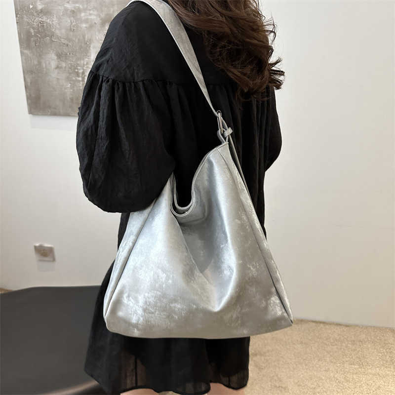 Fashionable two-piece temperament new minimalist large capacity commuting casual Korean style underarm shoulder tote bag 241230