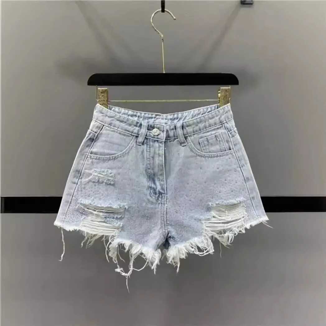 Womens 2025 Summer New High Waist Denim Shorts with Broken Holes and Wide Legs Hot Pants Jean ShortsX241230