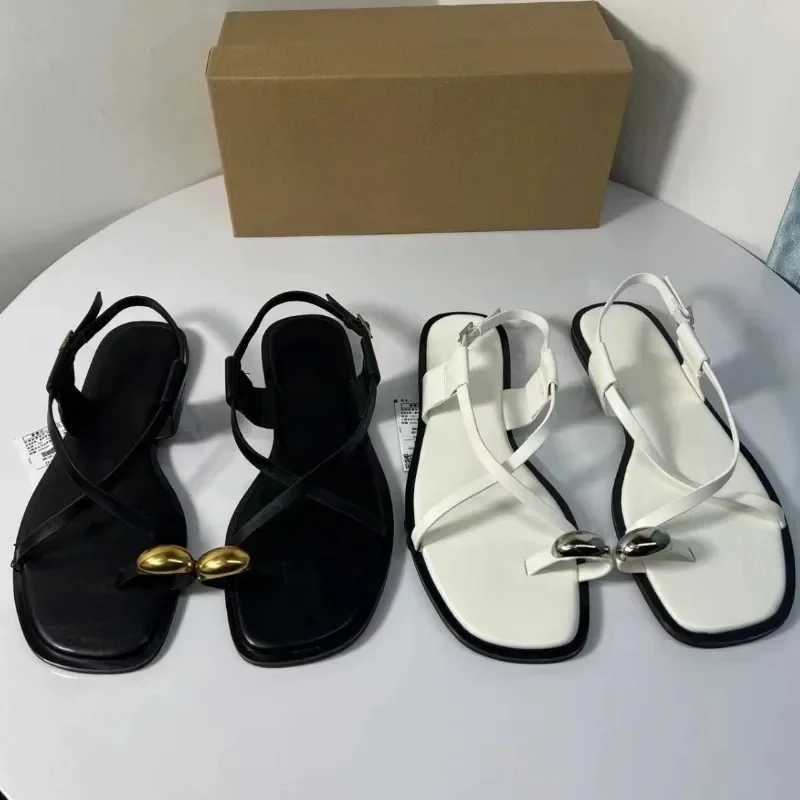 Brand design Warm flat sandals clip toe casual outdoor beach womens Fi metal decoration 2025 summer shoes Y241225