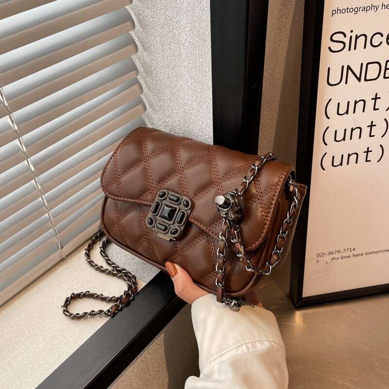 High Quality Fashionable For Women In Spring , New Trend Embroidered Diamond Grid Single Shoulder Diagonal Cross Bag