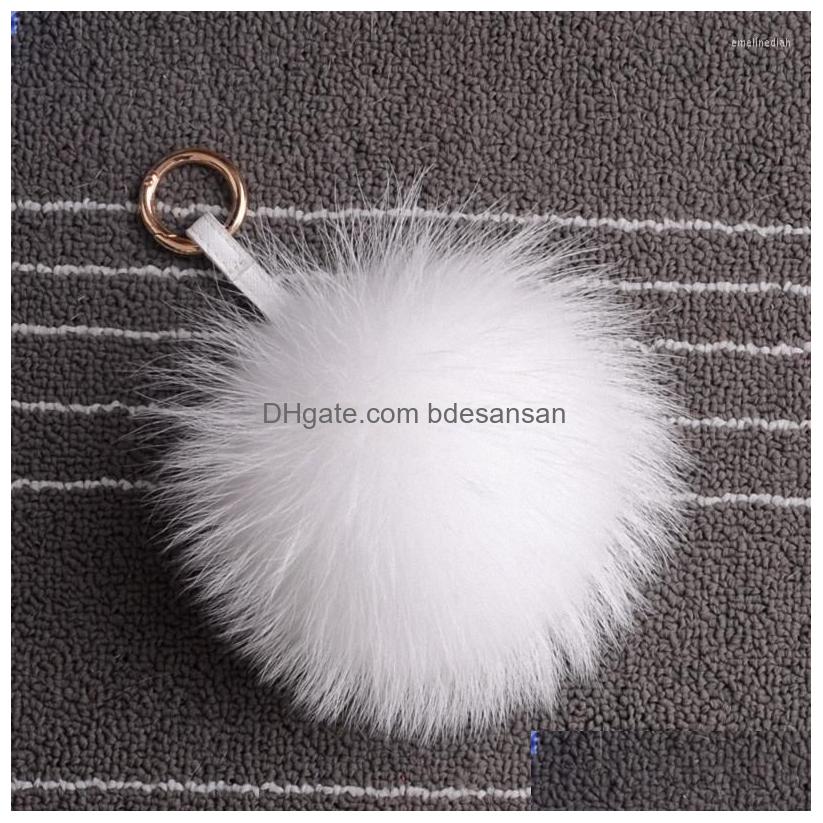 Keychains Lanyards 16Cm Luxury Fluffy Real Raccoon Fur Ball Pompom Plush Size Genuine Keychain Metal Ring Pendant Bag Charm K042Red Dhoia