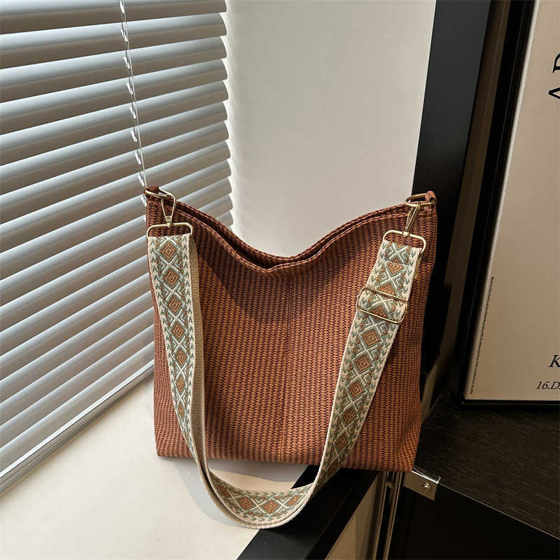 Korean version solid color texture simple velvet 2024 summer new simple design broadband underarm single shoulder diagonal cross bag large 241230