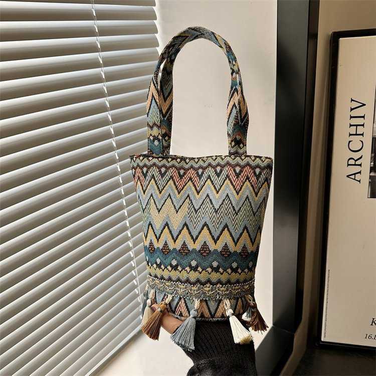 Large Capacity Bohemian Tassel Bag 2024 New Ethnic Style Hand-held Tote Bag Ins Single Shoulder Crossbody Bag