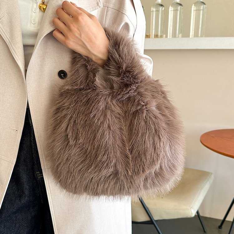 New Autumn and Winter Furry Bag for Women with High-end Feel, Hand-held Bill of Lading Shoulder Bag, Large Capacity Crossbody Bag, Tote Plush Bag