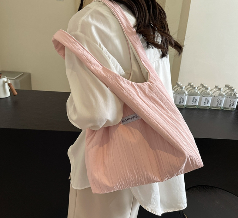 Fresh Sweet Shoulder 2024 New Small and Popular Shopping Versatile High Beauty Korean Leisure Style Tote Bag