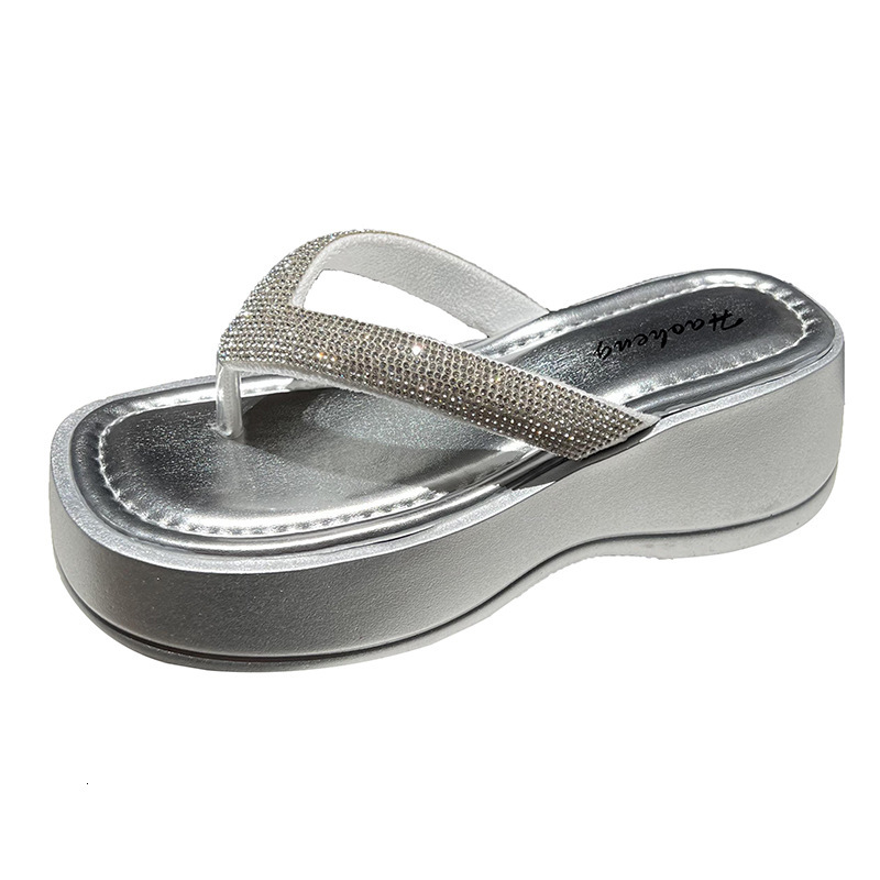 Round Toe Thick Sole Sponge Bottom Rhie Flip ps For Women In The Summer Of 2025 Designer New Gold Sier Black Trendy Sandals Beach Slippers