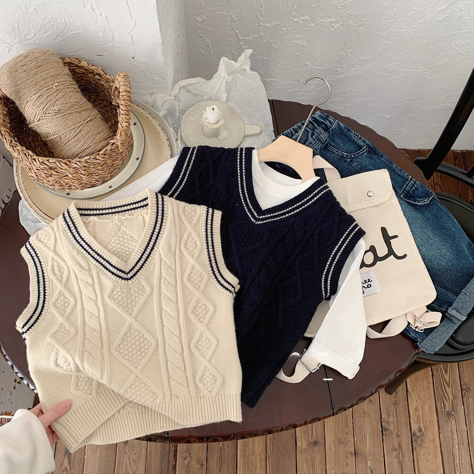 Childrens Vest Autumn Baby Kids Clothing Boys V-neck Vest Knitted Striped Fashion Girls Sweaters toddler girl winter clothes 241230