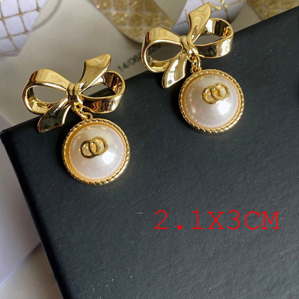 Designer Ear Stud Earrings Crystal Rhinestone Pearl Bowknot Real Gold Brass Copper Stamp Letter Earring Fashion Womens Elegance Wedding Party Jewelry Accessories