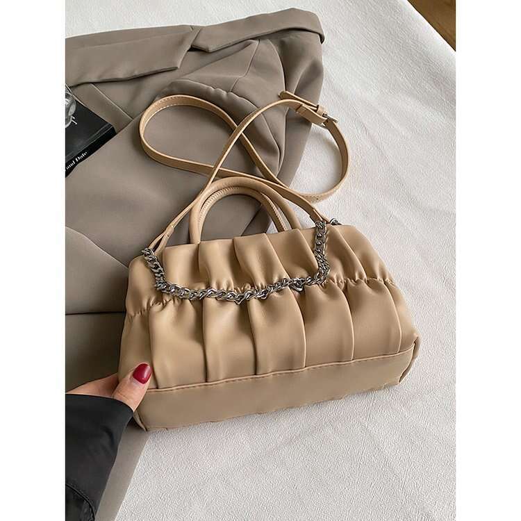 Fashionable and versatile chain pleated cloud for women's trend spring/summer new niche crossbody small square bags