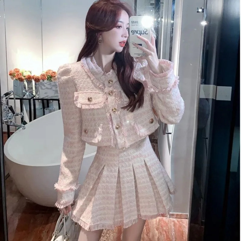 Sweet Temperament Tassel Jacket Pleated Skirt Y2k Two-piece Set Women Fashion O-neck Stripe Single Breasted Gentle Slim Winter Suit Millennium style 2