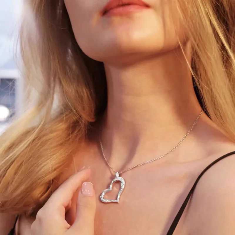 925 sterling silver heart-shaped pendant necklace suitable for women sparkling cubic zirconia necklace wedding party jewelry gift W241230