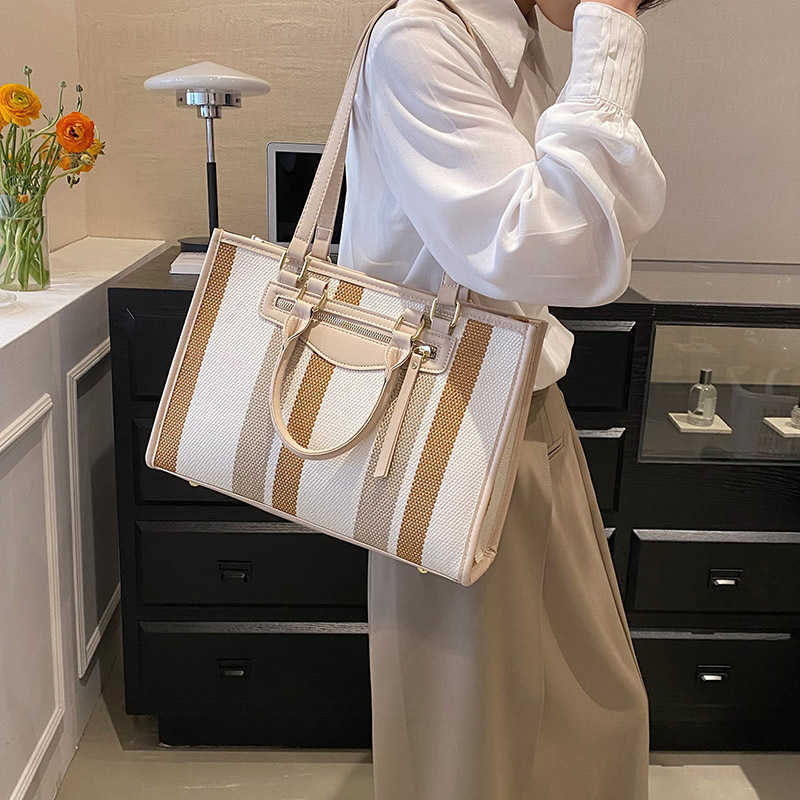 White ditch luggage, canvas tote bag, women's item, contrasting color striped handbag, large capacity shoulder bag 241215