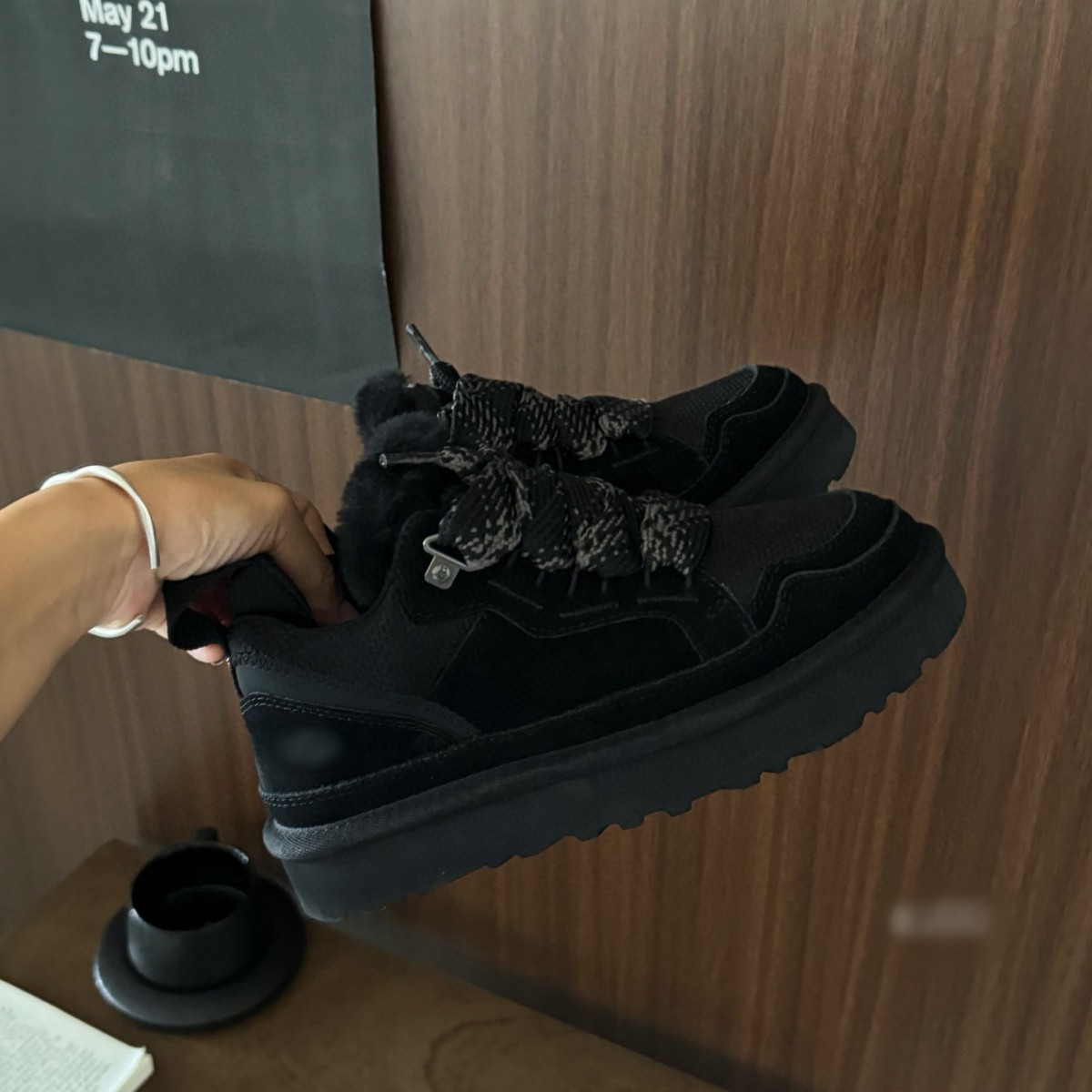 2024 autumn and winter new thick soled sports sheep fur integrated snow boots for womens casual height increasing warm cotton shoes