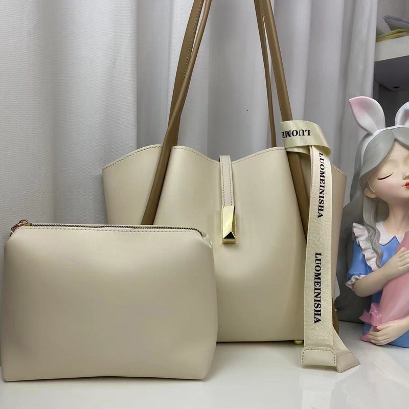 Tote Large Capacity 2023 New Mother and Child Bag Handheld Fashion Commuter Single Shoulder Armband Versatile Water