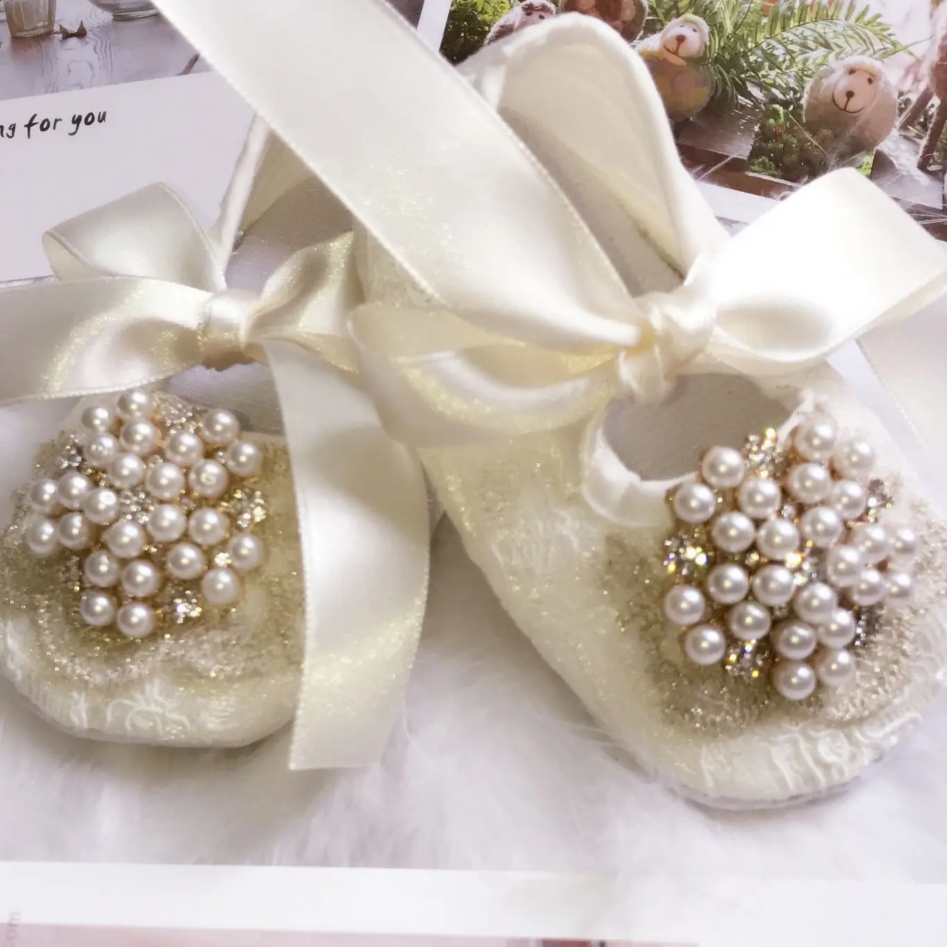 Dollbling Light Yellow Cream Color Satin Lace-up Pearls Buckle Wholesale Latest Baby Kids Soft Shoes Infant Toddler 241230bj