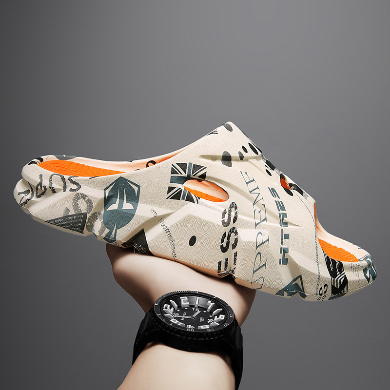 New Free shipping designer slippers for mens womens black white khaki Wear resistant graffiti beach slippers