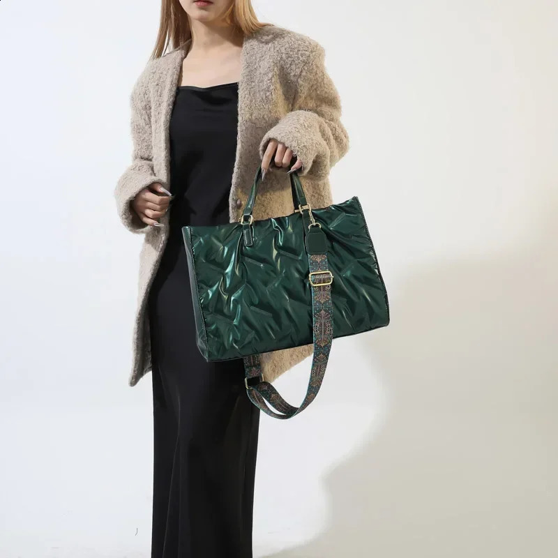 Women Winter Shoulder Bags Space Down Bags Cotton Padded Large Fashion Crossbody Bag Female Casual Puffy Handbag 241227