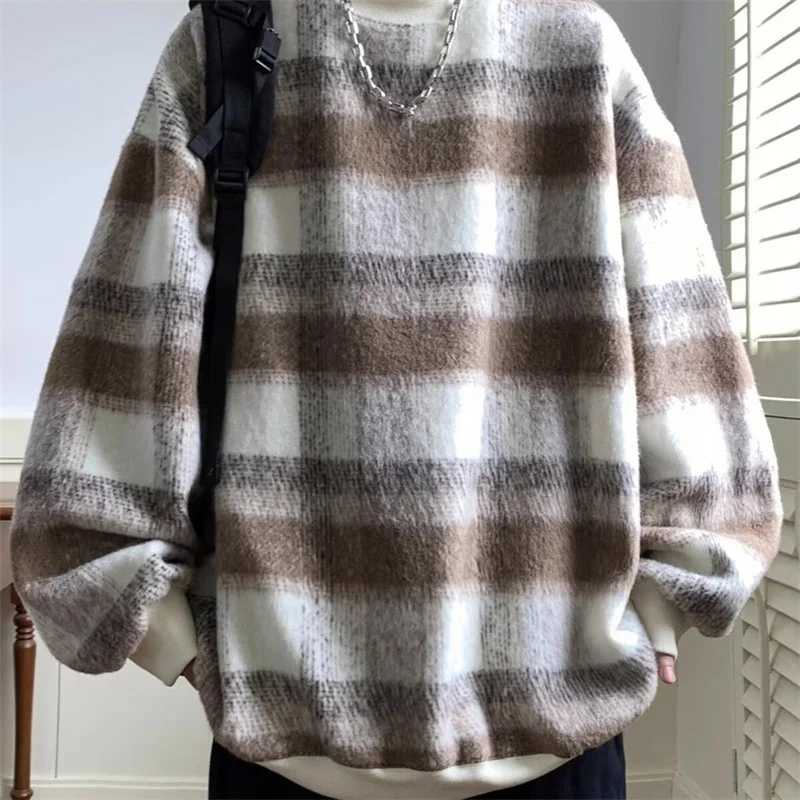 Autumn Plaid wool round neck sweatshirt for men Y2K retro gradient striped pullover hoodie High Street loose knit clothing W241230