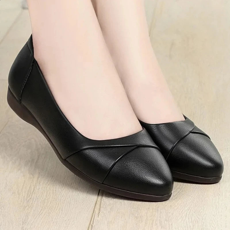 Autumn Womens Flat Shoes Fashion Shallow Slip on Casual for Women Outdoor Soft Leather Office Ladies Walking 241225