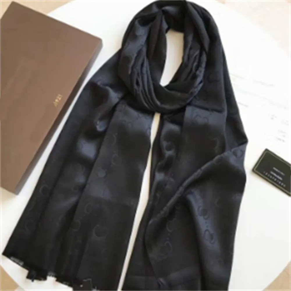 Luxury Cotton Yarn-Dyed Scarf for Men & Women - Fashionable All-Season Accessory (180x70 cm)
