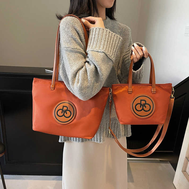 Simple nylon fabric lightweight single shoulder tote bag women casual shopping commuting size crossbody bag 241215