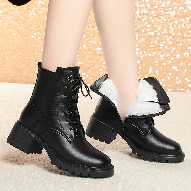 AIYUQI Women's Winter Boots Genuine Leather Women's Snow Booties Large Size Non-Slip Mom Boots Women