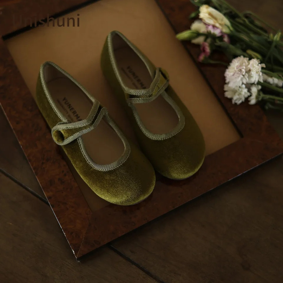 Unishuni Vintage Velvet Mary Jane Shoes for Girls Princess Casual Flats Children Round Toe Retro Red Green Flats Kids Dress Shoe 241230