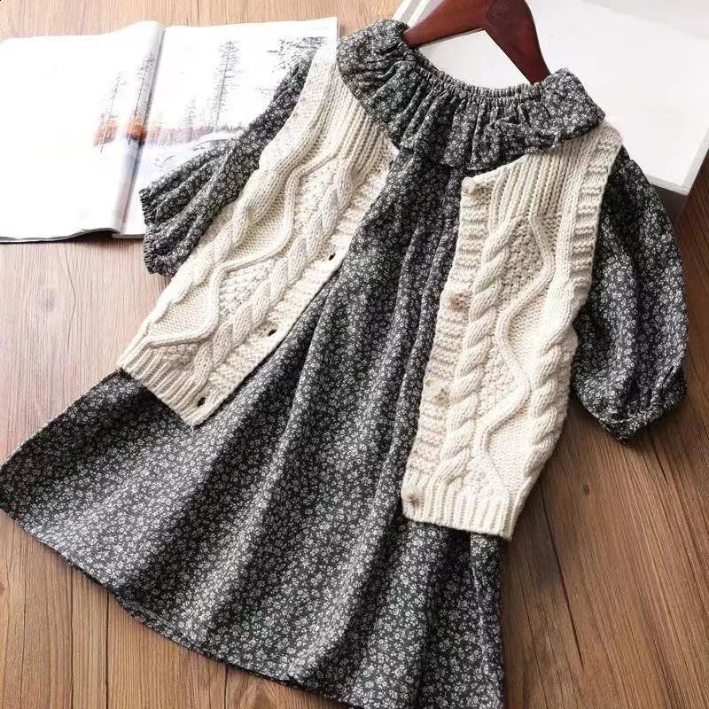 Winter Spring Baby Childrens Clothing Knitted Sweater Cardigan Vest Boys Girls Clothes Knitwear Tops Waistcoats 241230
