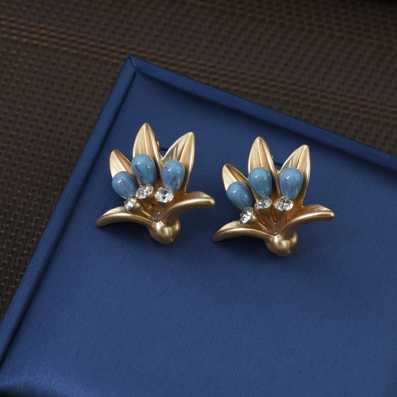 Vintage Blue Brooch Enamel Bollflower Stud Earrings Brooch Set Vintage Accessory Glass Flower bouquet 241230