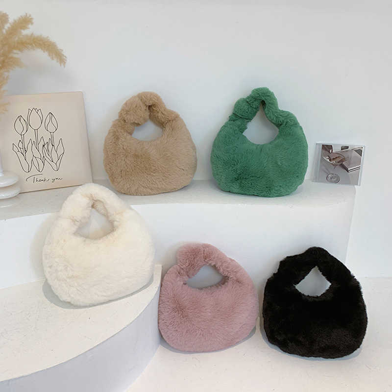 Internet celebrity furry handbag for women 2023 new fashionable and stylish cute one shoulder handbag plush versatile hand-held small bag 241230