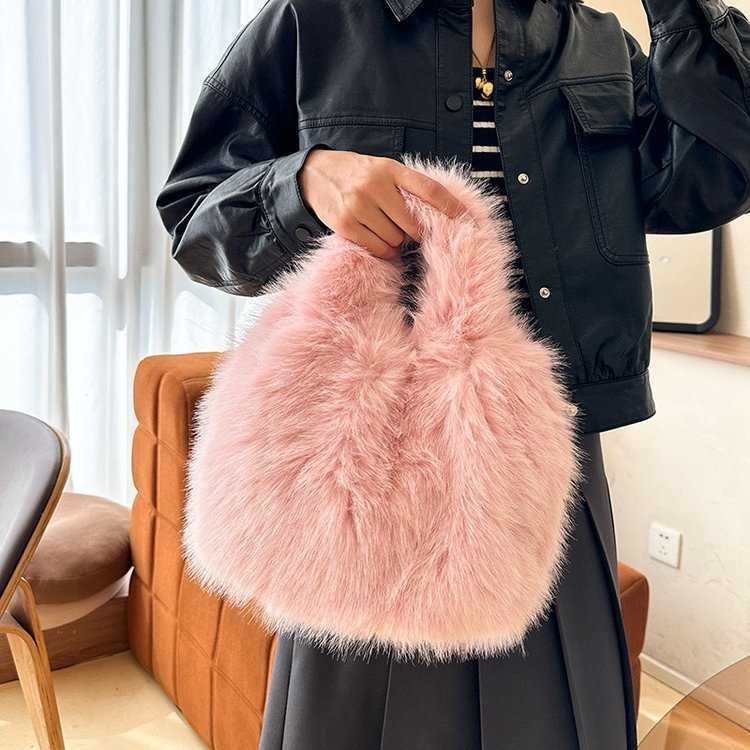 New Autumn and Winter Furry Bag for Women with High-end Feel, Hand-held Bill of Lading Shoulder Bag, Large Capacity Crossbody Bag, Tote Plush Bag