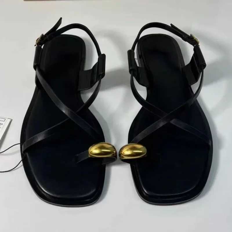 Brand design Warm flat sandals clip toe casual outdoor beach womens Fi metal decoration 2025 summer shoes Y241225