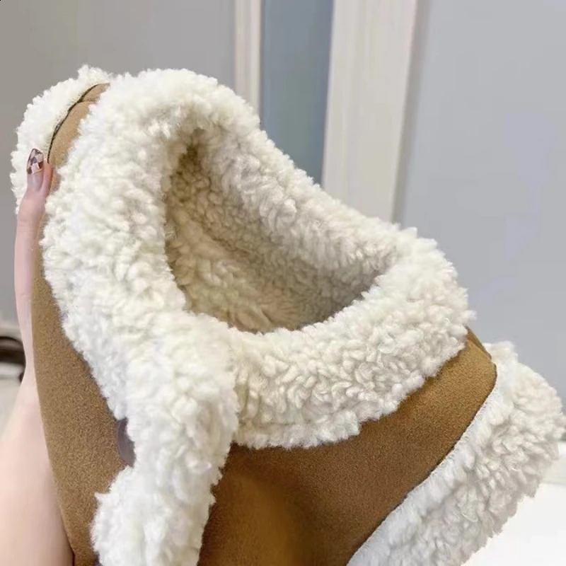 Korean version autumn and winter item lamb fur vest stylish baby with plush warm vest jacket for boys and girls 241230