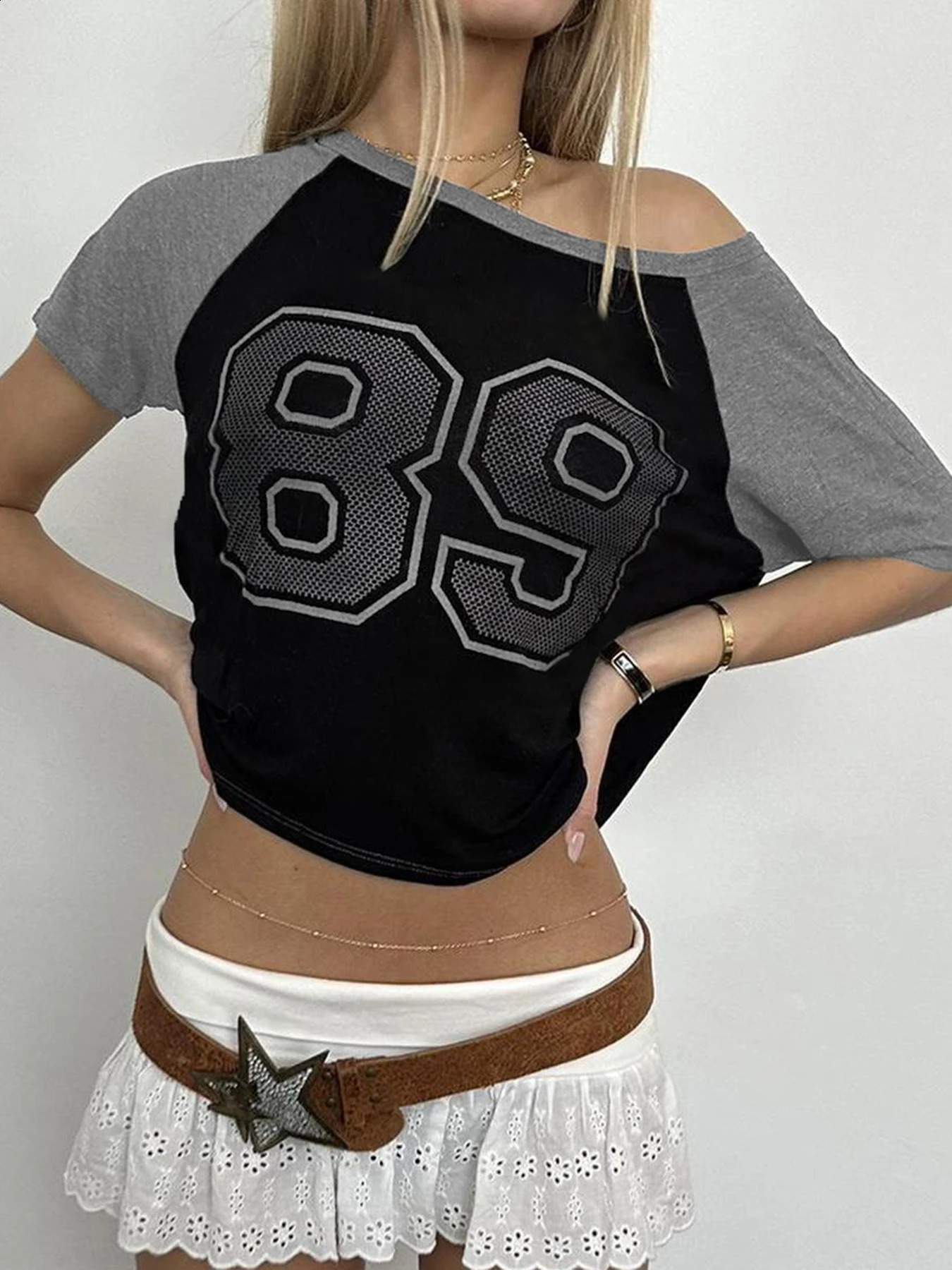 American Retro Casual Football Tee Figure Print Contract Patchwork Short Sleeve Loose Casual Summer Preppy T Shirt Women 241224