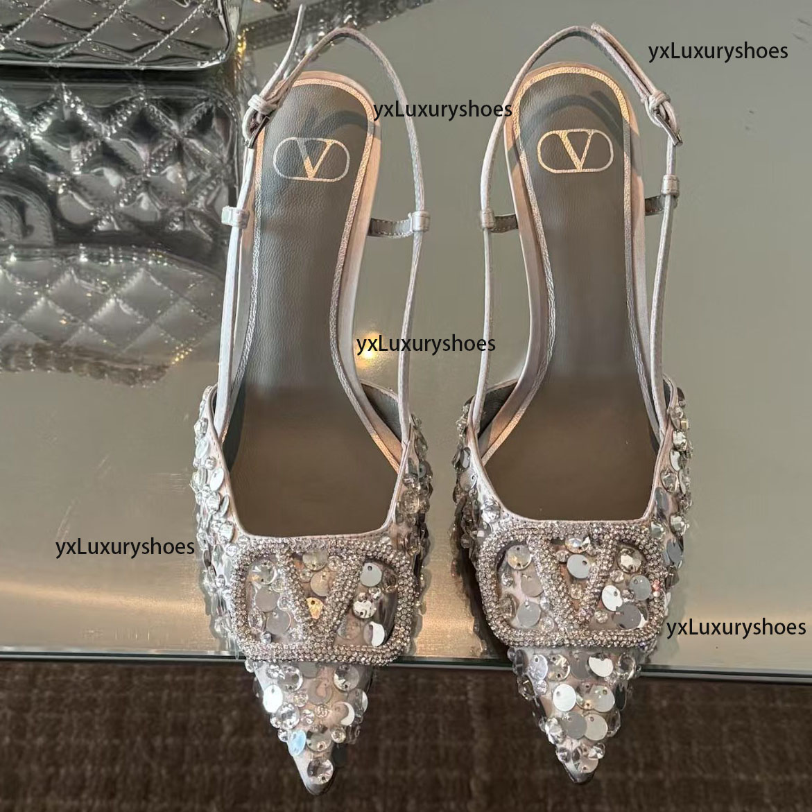 2025 Luxury designer shoes Women's top quality new 8CM high-heeled sandals Paris Glass shoes design handmade glass upper ladies wedding party crystal princess shoes