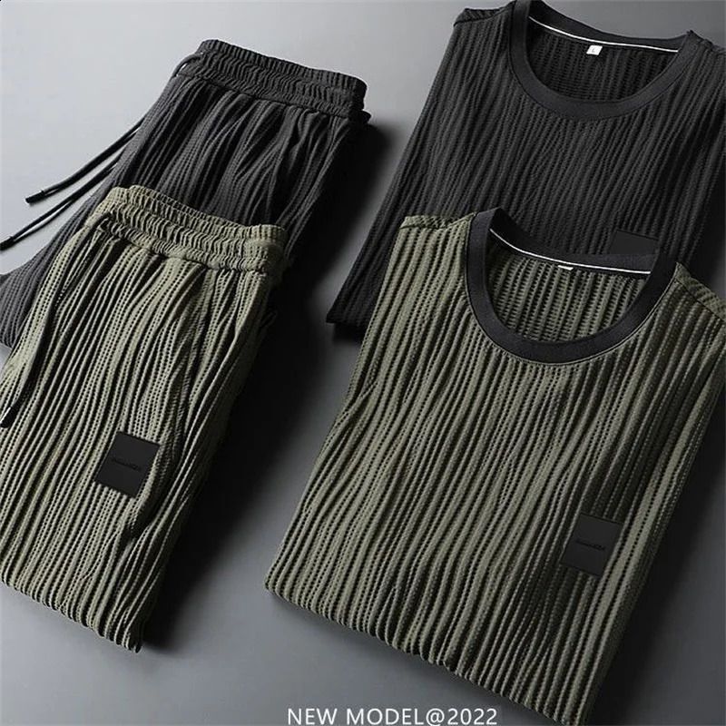 Summer Ice Silk Casual Sports Suit Mens Pleated Thin t shirt Pants Two Piece Set High Quality Breathable Tracksuit 241223