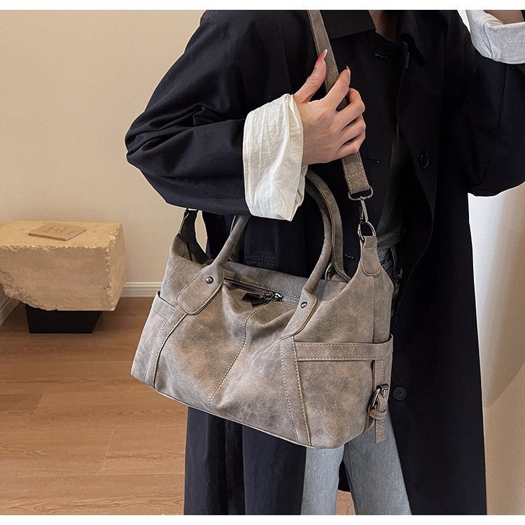 High quality Korean version large capacity women's 2024 new fashionable frosted tote bag travel commuting handbag