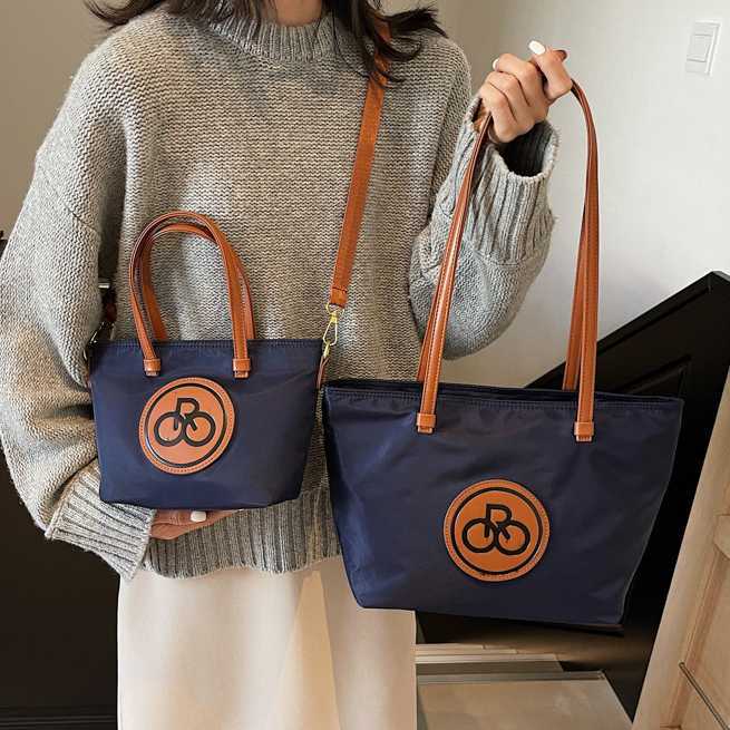 Simple nylon fabric lightweight single shoulder tote bag women casual shopping commuting size crossbody bag 241215