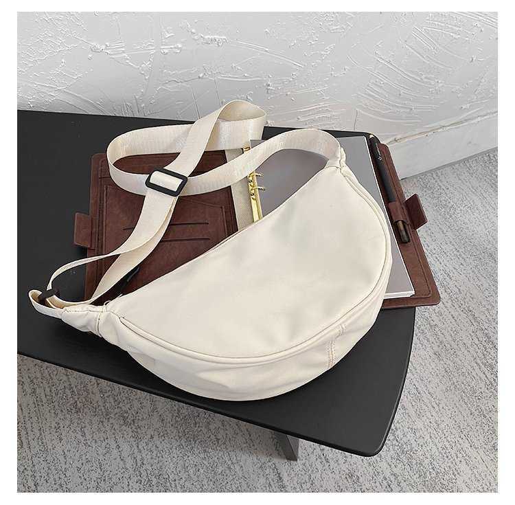 Nylon Crossbody Bag for Women 2024 New Trendy Dumpling Bag, Lightweight Small Shoulder Bag, Armpit Bag, Simple Single Shoulder Canvas Bag