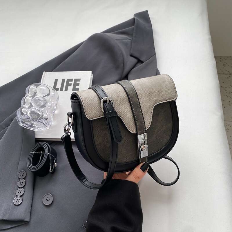 French Niche For Women In Autumn Winter , New High-End And Stylish One Shoulder Crossbody Bag, PU Color Blocking Saddle Bags
