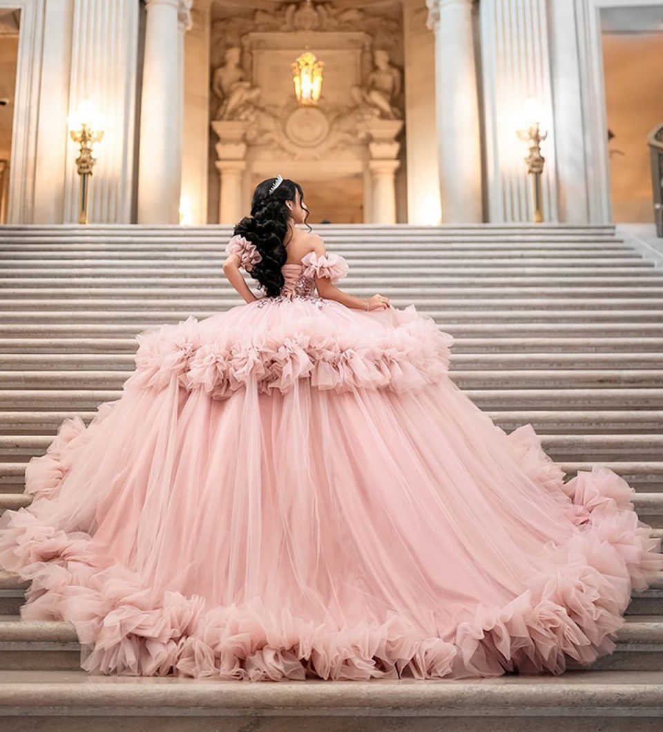 Princess Ball Gown Wedding Dresses Appliques Beaded Short Sleeve Designer Lace Sequins Court Gown Pleat Custom Made Bridal Plus Size Vestidos De Novia