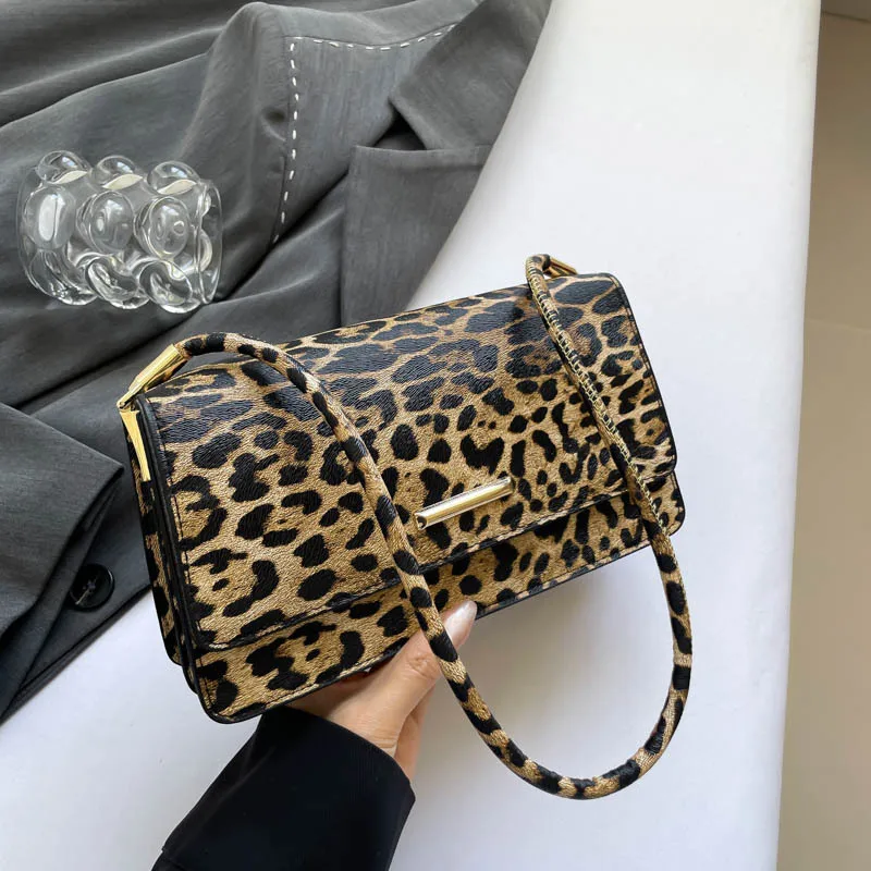 New Fashion Leopard Bag Designer Print TLXT Underarm Bag High-end Niche Design Leopard Shoulder Bag Crossbody Bag