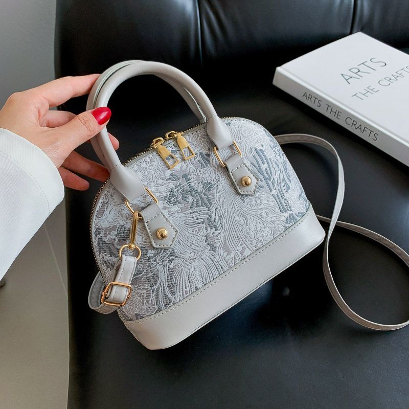 French Version Niche Popular Handbag Women's New Fashion Pu Lace Crossbody Versatile Shell Bags Embroidery Shoulder Bag