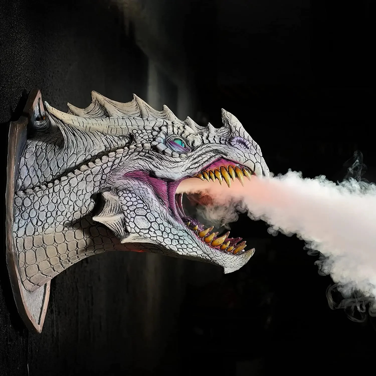 3D Dragon Legend Head SculptureLED Light with Smoke Realistic Dinosaur Wall Art for Halloween Haunted House Props 241230